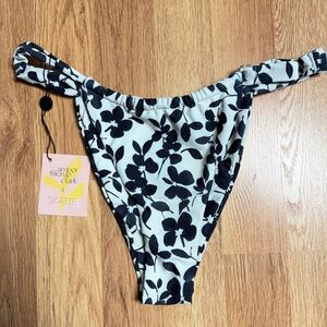 SKATIE Bobbi thick band bottoms in Greenwich 🖤